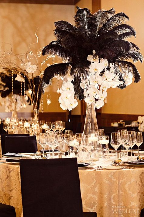 Gold, black and feather wedding reception ideas Quinceanera Table, Gatsby Decor, Great Gatsby Theme, 20s Party, Feather Centerpieces, Black Gold Wedding, Tafel Decor, Gatsby Theme, 1920s Wedding