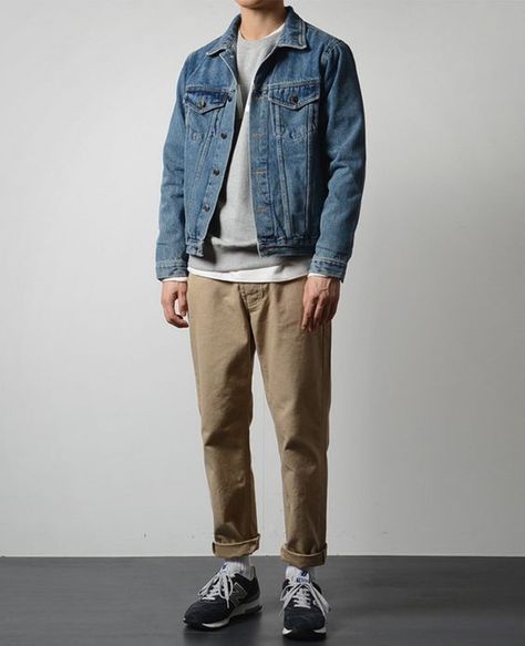 The denim jacket is easily one of the most popular pieces of menswear, and one of the oldest as well. Despite its age, the... Mens Closet, Male Outfits, Minimalist Fashion Men, Streetwear Mode, Mens Outfit Inspiration, Mens Fashion Streetwear, Skateboarder, Stylish Mens Outfits, Mode Masculine