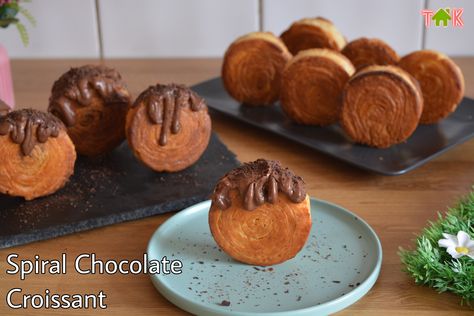 New York Style Spiral Croissant | Chocolate Croissant | Perfect Homemade Croissant Step By Step Spiral Croissant Recipe, Spiral Croissant, Cube Croissant, Croissant Chocolate, Homemade Croissants, Croissant Recipe, Chocolate Croissant, Sweet Delights, New York Style