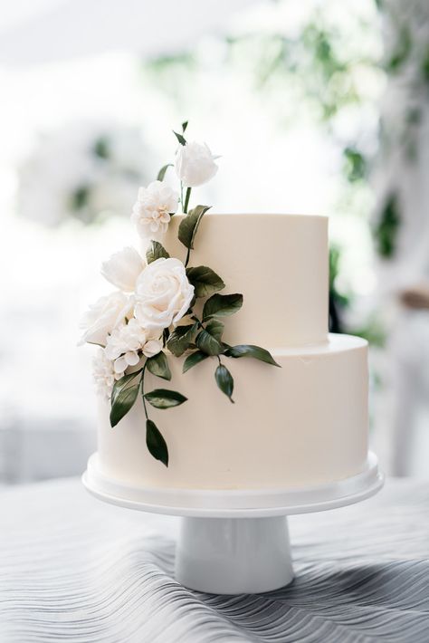 Floral Cake Topper, Classic Wedding Cake, Dream Wedding Cake, Simple Wedding Cake, Wedding Cake Inspiration, Tiered Wedding Cake, Floral Cake, Wedding Cake Designs, Wedding Mood