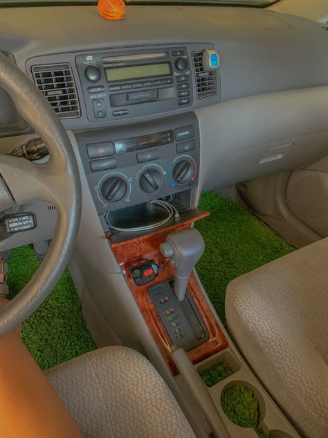 Car Interior Aesthetic Vintage, Dream Car Aesthetic Interior, Ford Fiesta Interior Accessories, Old Car Decorations Interior, Cute Cars Interior, Classy Car Decorations Interior, Old Car Interior Aesthetic, Vw Beetle Decoration Ideas, Inside Of Cars Ideas