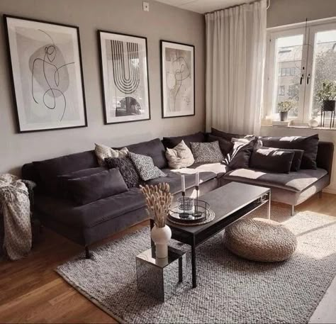 Dark Grey Sofa Living Room, Dark Grey Couch Living Room, Comfy Living Room Decor, Cozy Modern Living Room, Living Room Decor Farmhouse, Grey Sofa Living Room, Black Living Room Decor, Modern Apartment Living Room, Room Decor Cozy