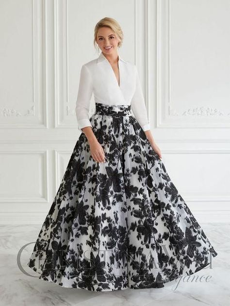 17083 Mode Batik, Mothers Gowns, Christina Wu, Midi Skater Dress, Bride Outfits, Best Summer Dresses, Mother Of Groom Dresses, Bride Groom Dress, Mob Dresses