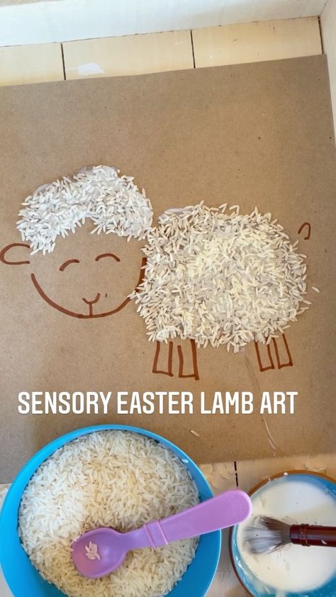 littleoneslearn on Instagram: 🐑SENSORY EASTER LAMB ART 🖌 Another lamb craft because they’re just too cute (and we love playing with our sensory rice). Set out glue and a… Sheep Art For Kids, Chicken Preschool, Rice Animals, Playgroup Activities, Lamb Craft, Rice Art, Lamb Art, Sensory Rice, Farm Animals Activities