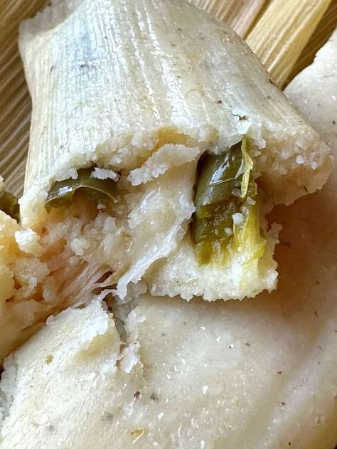 Cheese Tamales Recipe, Cottage Cooking, Authentic Tamales, Cheese Tamales, Homemade Tamales Recipe, Cuban Recipe, Mexico Recipes, Corn Tamales, Mexican Tamales