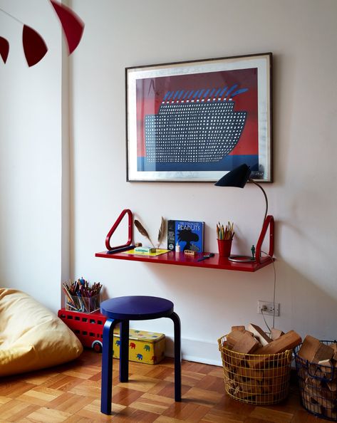 Photo 12 of 17 in Two Magazine Creatives Fit Graphic Art and Vintage Furniture in a Brooklyn Apartment - Dwell Floor Shelves In Bedroom, 1970s Illustration, Room Neutral, Dwell Magazine, Brooklyn Apartment, Ikea Decor, Floor Bedroom, Modern Kids Room, Midcentury Home