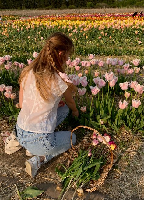 Pick Flowers, Spring Date, Spring Inspo, Spring Boards, Spring Girl, Nothing But Flowers, Spring Mood, Images Esthétiques, Spring Aesthetic