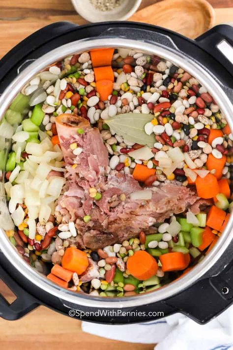 Insta Pot Bean Soup, Ham Pasta Recipes, Pressure Cooker Beans, Instant Pot Ham, Delicious Salad Recipes, Ham And Bean, 15 Bean Soup, Soup Beans, Pot Beef Stew