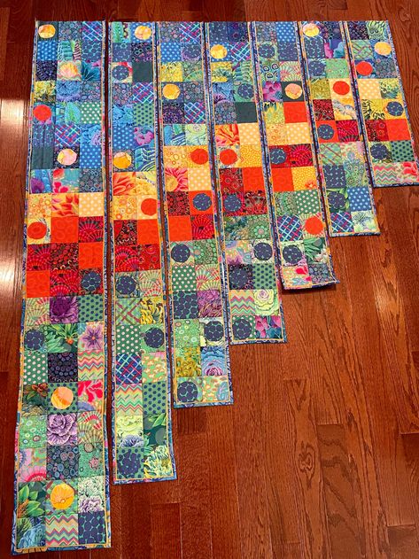 Buy Unique Staircase Wall Hanging Handmade Quilted Wall Decor Online in India - Etsy Staircase Quilt Block Pattern, Staircase Quilt Pattern, Hanging Quilts On Wall Ideas, Wall Hanging Quilts, Artsy Quilts, Unique Staircase, Wallhanging Patterns, Scrap Quilting, Improv Quilting