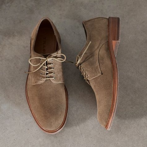 Mens Business Casual Shoes, Mens Black Dress Shoes, Polo Shoes, Men Dress Shoes, Fashion Edgy, Suede Oxfords, Classy Shoes, Simple Shoes, Casual Leather Shoes