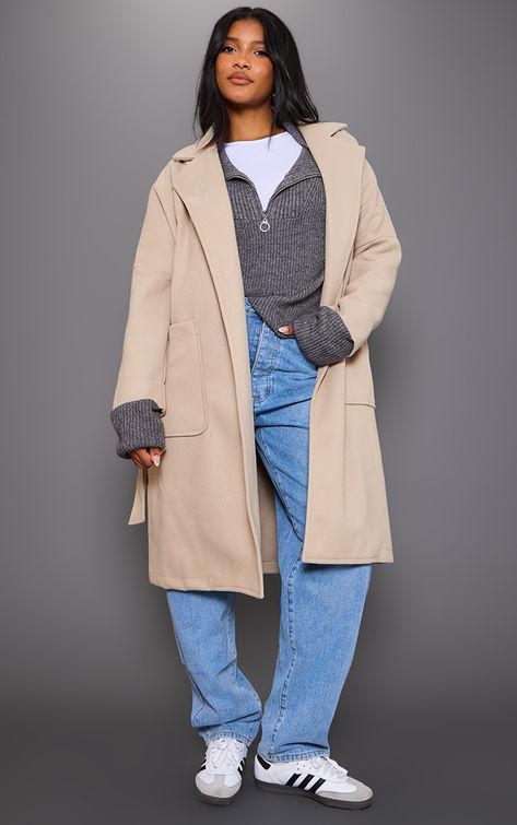 Oversized Beige Wool Coat For Workwear, Trendy Oversized Beige Sweater Coat, Casual Oversized Beige Wool Coat, Oversized Beige Wool Sweater Coat, Oversized Beige Wool Coat With Pockets, Beige Jumper Outfit, Khaki Trench Coat Outfit, Layered Knitwear, Long Camel Coat