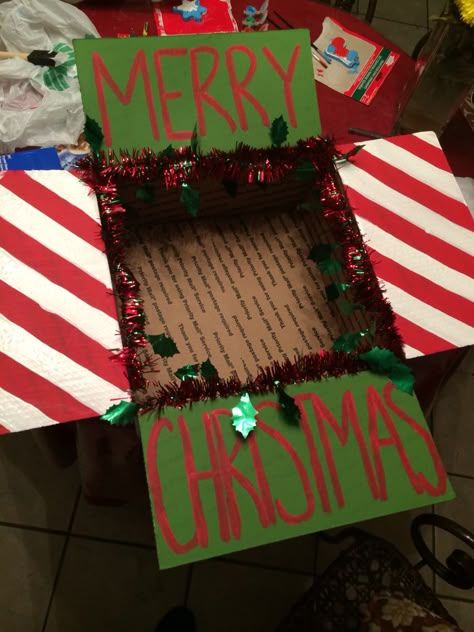 Christmas Care Package Ideas Friends, Christmas Presents To Get Your Boyfriend, Christmas Box Boyfriend, Christmas Care Package For Family, Christmas Care Package For Boyfriend, Christmas Package Ideas Boxes, Christmas Box Ideas For Boyfriend, Christmas Gift Bf, Girlfriend Christmas Gifts Ideas