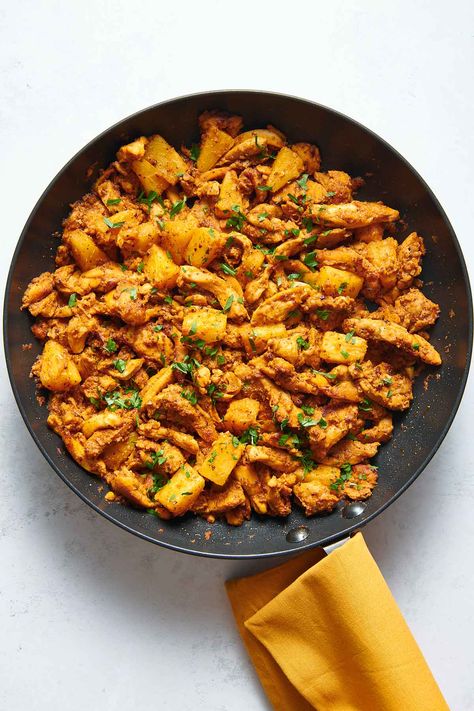 chicken al pastor. Chicken Al Pastor Recipe, Chicken Al Pastor, Al Pastor Recipe, Best Chicken Thigh Recipe, Chipotle Copycat, Healthy Chicken Thigh Recipes, Oven Fried Chicken, Tacos And Burritos, Clam Recipes