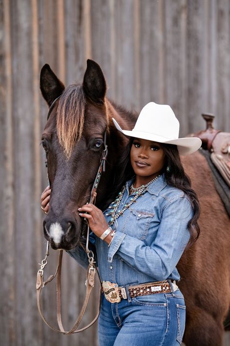 Tiktok Usernames, Lindale Texas, Rodeo Outfits For Women, Black Rodeo, Cowgirl Outfits For Women, Cowgirl Photoshoot, Cute Cowgirl Outfits, Cowgirl Style Outfits, Black Cowboys