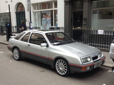 https://flic.kr/p/onNwuu | Ford Sierra XR4i | As seen in Fitzrovia July 2014. Ford Rs, Ford Sierra, Top Luxury Cars, Ford Capri, Hot Hatch, Ford Classic Cars, American Sports, S Car, Future Car