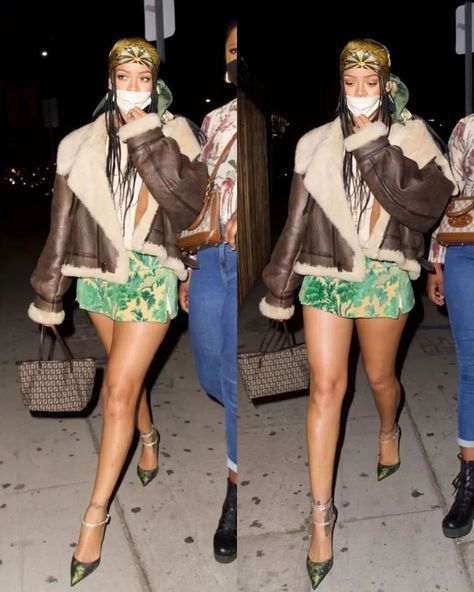 Rihanna Paparazzi, Paparazzi Photos, Rihanna, Women's Style, Diva, Celebrities, Twitter