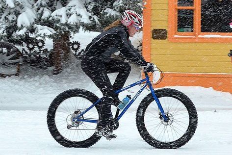 Benefits Of Biking, Winter Biking, Bicycle Ideas, Cycle Art, Bike Riding Benefits, Mt Bike, Spin Bike Workouts, Bicycle Workout, Urban Cycling