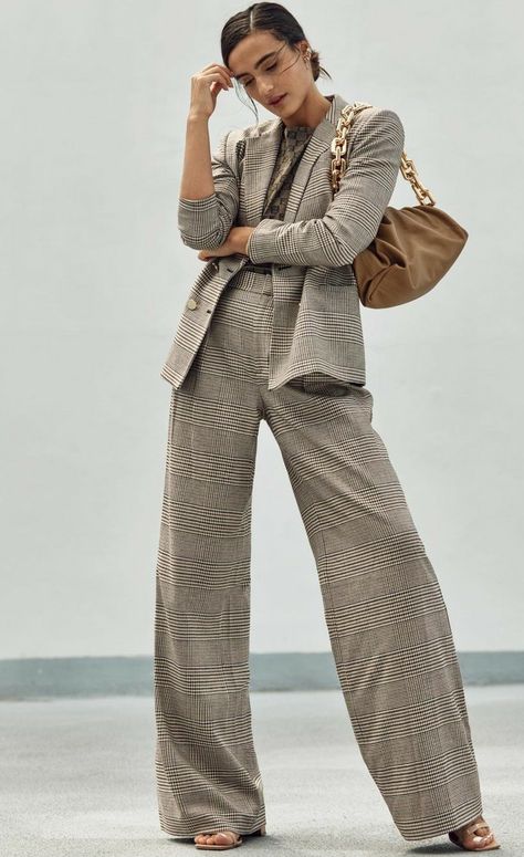 Summer City Outfits, Elegant Work Outfits, Chic Work Outfits Women, Work Outfits Women Office, Work Outfit Ideas, Casual Work Outfits Women, Work Outfits Women Summer, Trouser Outfit, Professional Outfits Women