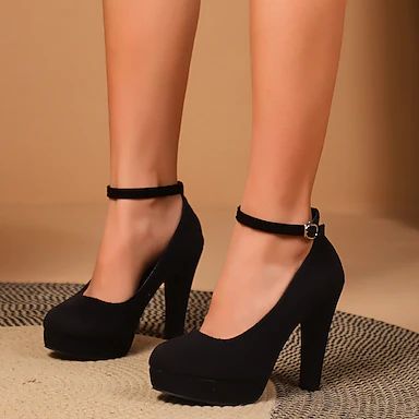 Women's Heels | Refresh your wardrobe at an affordable price Cute Black Heels, Plus Size Party, Black Stiletto Heels, Dr Shoes, Velvet Pumps, Prom Heels, Heels Online, Womens Stilettos, Fancy Shoes