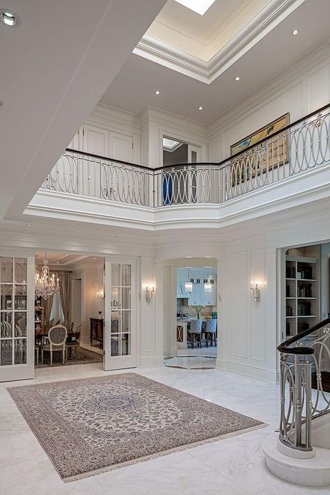 Eloquent Houses Neoclassical House Interior, Dream Entryway, Interior Mansion, House Structure Design, Foyer Stairs, Neoclassical House, Luxury Staircase, Neoclassical Interior, Classic House Design