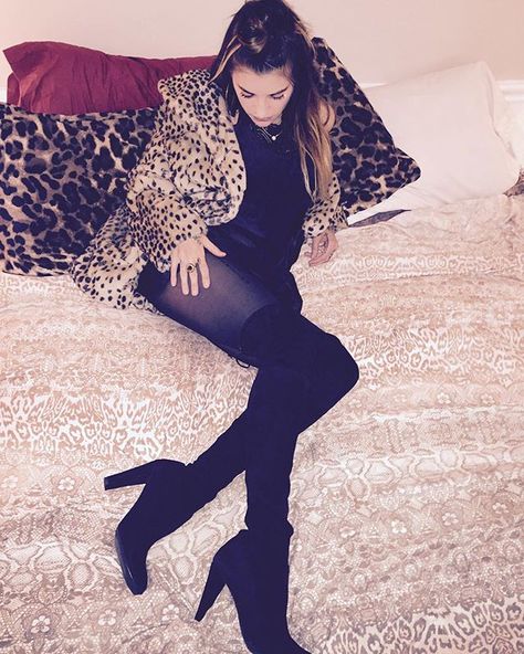 Juliet Simms Style, Lilith Czar, Juliet Simms, Andy Biersack, Of Mice And Men, Pierce The Veil, Big Fashion, Powerful Women, Over Knee Boot