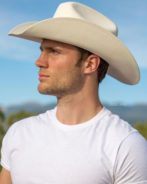 Hot Cowboys of Instagram 🤠 on Instagram: "🤠 @kamansheldon #kamansheldon 📸 @roblangphotography #roblangphotography . Portrait of @kamansheldon #portraitphotography #yellowstonetv #hanestee #menstyle #cowboy #cowboyromance #roblangphotography #strongjaw #westernwear #westernstyle #actorslife #actorsportrait #newmexicophotographer . #cowboyconnection" Cowboy Men, Yellowstone Series, Handsome Cowboys, Cowboy Romance, Cowboy Aesthetic, Michael Roberts, Cowboys Men, Instagram Portrait