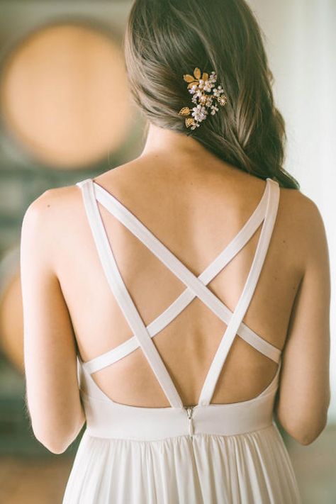 Wedding Hair Inspiration | Stylish and Romantic Jewish Wedding | Brittanee Taylor Photography | Bridal Musings Wedding Blog 2 Hair Backless Dress, Backless Dress Hairstyles, Side Swoop, Wedding Gown Backless, Side Swept Hairstyles, Curly Wedding Hair, Bridal Musings, Wedding Hair Inspiration, Dress Hairstyles