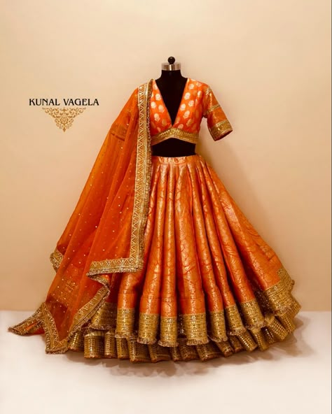 Orange Banarasi Lehenga, Kunal Vagela Lehenga, Banarasi Lehenga Bridal, Rust Orange Lehenga, Banarasi Bridal Lehenga, Orange Bridal Lehenga, Lengha Blouse Designs, Indian Dress Up, Orange Lehenga