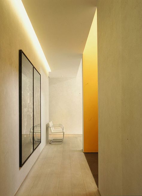 villa rhodes Plaster Lighting, Wooden Accent Wall, Hidden Lighting, House Lighting, Cove Lighting, Indirect Lighting, Hallway Lighting, Interior Renovation, Light Architecture