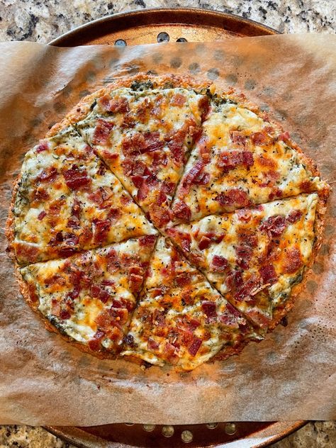 Easy-to-Make Chicken Pizza Crust - Michigan Mama News Chicken Pizza Crust, Chicken Crust, Low Carb Spaghetti, Fried Chicken Cutlets, Egg Pizza, Chicken Crust Pizza, Pizza Roll, Chicken Nugget Recipes, Marinara Sauce Homemade