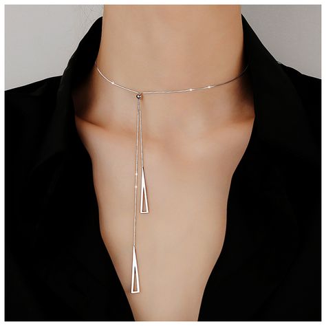 If you're looking for a classy yet versatile piece of jewelry, this Sterling Silver Triangle Necklace will be the perfect addition to your ensemble. Get yours now:👇 Link in bio: 🌐 𝐟𝐨𝐥𝐥𝐨𝐰𝐬 us: @nice.jewelery #nicejewelery #SterlingSilver #SterlingSilverNecklace قلادات متدلية, Women Choker Necklace, Necklace Chain Types, Womens Chokers, Triangle Necklace, Neck Jewellery, Trendy Necklaces, Geometric Necklace, Girls Jewelry