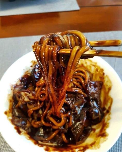 Jjajangmyeon Korean, Black Noodles, Black Bean Noodles, Seafood Soup Recipes, Bean Noodles, South Korean Food, K Food, Spicy Noodles, Korean Street Food