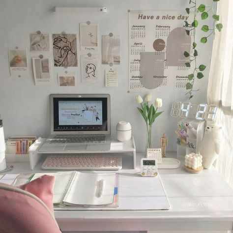 Study Desk Organization, Study Desk Decor, Desain Furnitur Modern, Desk Inspiration, White Desk, Pinterest Room Decor, Study Room Decor, Room Desk, Cute Room Ideas