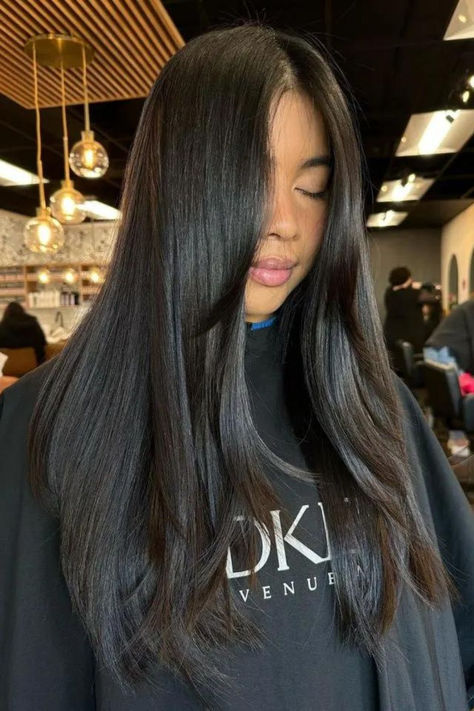 Long Layers With Short Faceframing Layered Haircuts Straight Hair, Layered Haircuts Straight, Face Framing Hair, Haircuts For Long Hair With Layers, Brown Hair Inspo, Straight Hair Cuts, Hairstyles For Layered Hair, Haircut Inspiration, Long Layered Haircuts