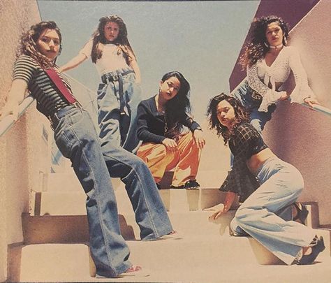 Chicano fashion 90s 90s Latina Fashion, 90s Latina, Jamel Shabazz, Estilo Chola, Chola Style, Gang Culture, Cholo Style, Chicana Style, Mexican Fashion