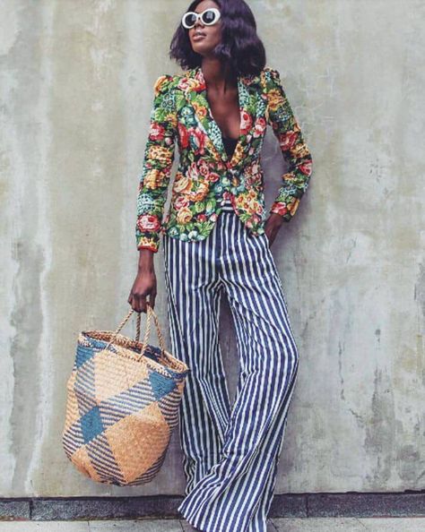 Cool Summer Outfits, Smart Outfit, Stripe Outfits, Floral Blazer, Cooler Look, Instagram Outfits, Mixing Prints, Looks Style, Mode Inspiration