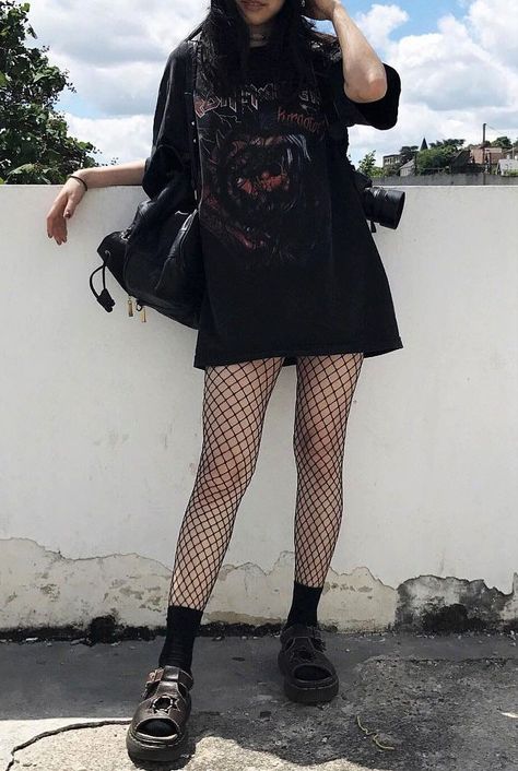 Oversized black graphic tee with fishnet leggings & Dr Martens shoes by everlastingpure - #fashion #grunge #alternative Mode Grunge Hipster, 00s Mode, Vestiti Edgy, Look Grunge, Fishnet Leggings, Mode Emo, E Girl Outfits, Mode Hipster, Mode Punk