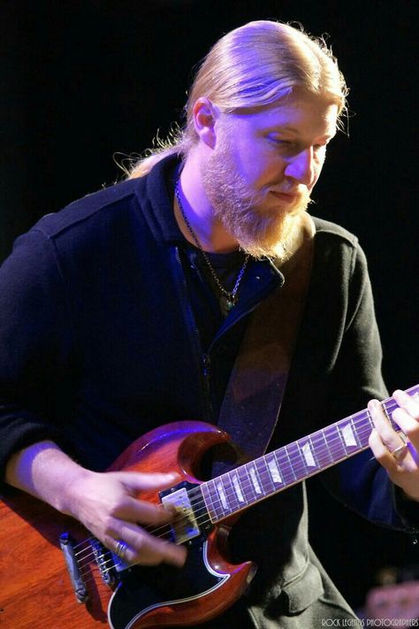 Derrick Trucks Derek Trucks, Tedeschi Trucks Band, Rock Guitarist, Allman Brothers Band, Best Guitarist, Allman Brothers, Blues Artists, Southern Rock, Blues Guitar