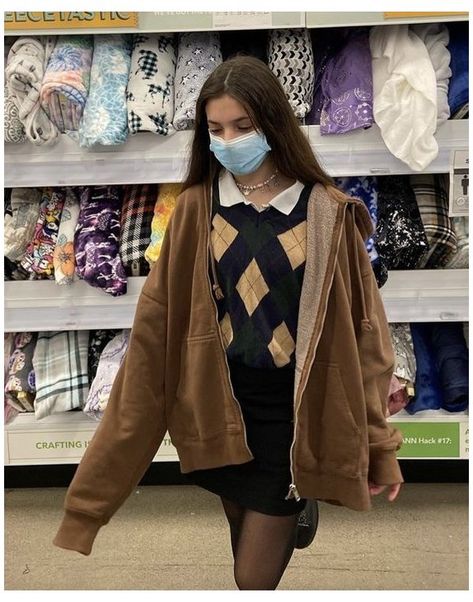 Grocery Store Outfit, Goth Clothes, Goth Outfit, Store Pictures, K Fashion, Grunge Look, Brown Outfit, Ideas Outfit, Hoodie Outfit