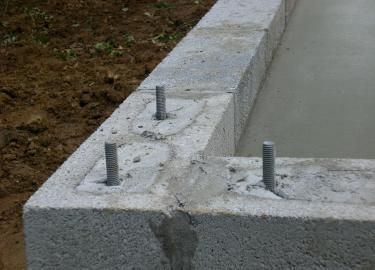 How To Build A Concrete Porch, Garage Foundation Ideas, Diy Concrete Foundation, How To Build A Garage, Concrete Pad Diy, Concrete Base For Shed, Diy Concrete Slab, Pouring Concrete Slab, Building A Shed Base