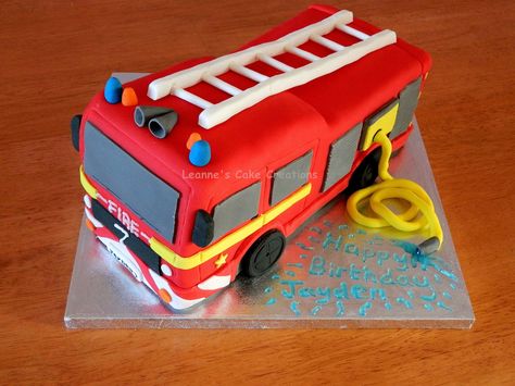 Fire Engine Cake | by Leanne's Cake Creations (Irchester) Fireman Sam Cake, Fire Engine Cake, Fire Engine Birthday, Fire Engine Party, Fireman Cake, Firetruck Cake, Fireman Party, Fire Truck Party, Fireman Birthday