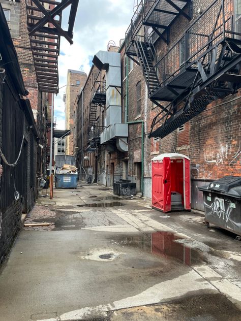 City Slums Aesthetic, Run Down Building Aesthetic, Rundown City Aesthetic, Poor City Aesthetic, Detroit City Aesthetic, Dingy Alleyway, Detroit Aesthetic City, Abandoned Warehouse Exterior, Alley Way Aesthetic