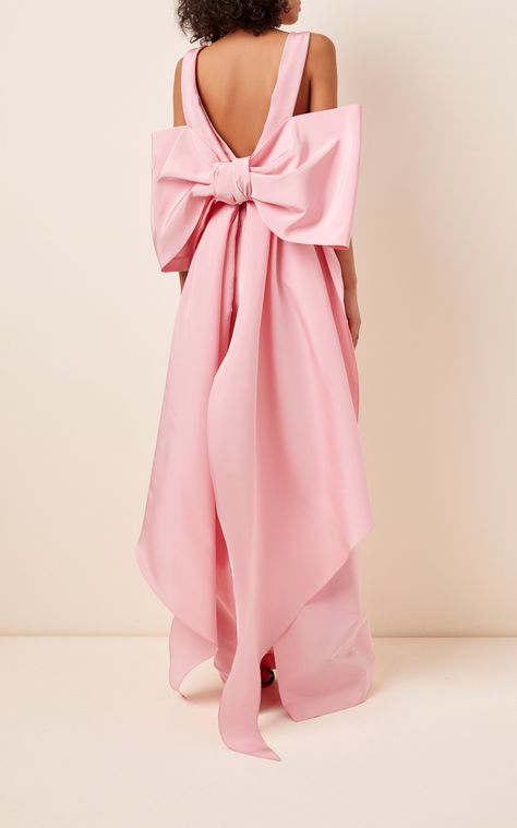 Carolina Herrera Back Bow V-Neck Silk Gown Puff Gown, Bow Gown, Silk Gowns, Pink Bow Dress, Bow Fashion, Outfits For School, Ideas Outfit, Silk Gown, Outfit Casual