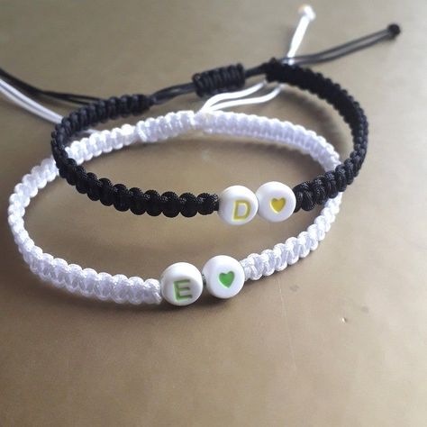 Diy gifts for him Bead Initial Bracelet, Crafts For Boyfriend Anniversary, Friendship Bracelets Bf And Gf, Friendship Bracelets Initials, Boyfriend Gifts Bracelets, Couple Goal Bracelet, Bf Friendship Bracelets, Relationship Bracelets Matching, His And Hers Bracelets Couples