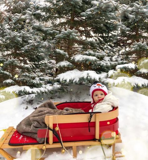 Jenny Taranto 🌻 on Instagram: "First snowfall in December, and first sleigh ride for our little winter babe. To say he loved it would be an understatement!❄️ ✨What’s your favorite winter activity?" Sleigh Ride Photoshoot, Baby Christmas Pictures, First Snowfall, Winter Activity, Baby Christmas, Sleigh Ride, Winter Activities, Baby Winter, Christmas Pictures