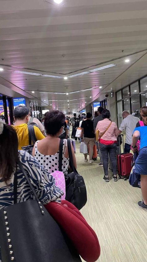 THE Department of Tourism (DOT) has welcomed the introduction of the new eArrival Card for travelers arriving in the Philippines. The post Still long queues at the airport, despite e-arrival card system first appeared on BusinessMirror. Naia Airport Philippines, Airport Philippines, Airport Immigration, Waiting At The Airport, Korean Airport, Kfc Inspired Recipes, Ninoy Aquino, Ninoy Aquino International Airport, Retro Games Wallpaper