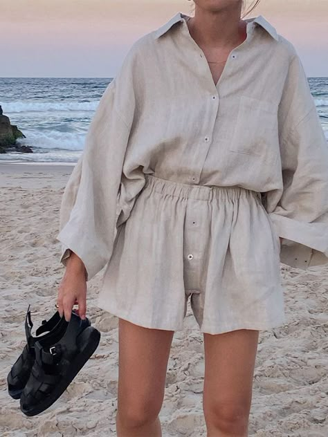 Stile Olivia Palermo, Cotton Shirts Women, Retro Fashion Women, 여름 스타일, Cool Summer Outfits, Stil Inspiration, Pants Suit, Modieuze Outfits, Loose Outfit