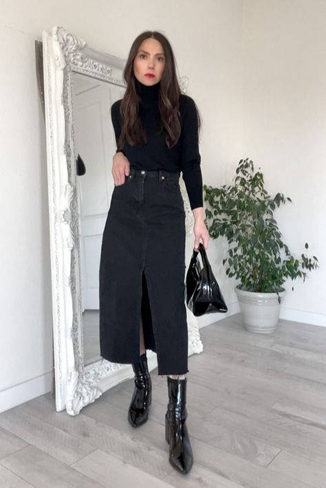 Denim skirt outfit ideas, midi denim skirt outfit, and black denim skirt outfit. Denim Skirt Winter, Skirt Outfit Denim, Denim Skirt Outfit Fall, Jeans Skirt Outfit, Denim Skirt Outfit Winter, Black Midi Skirt Outfit, Outfit Denim Skirt, Denim Skirt Outfit Summer, Midi Skirt Outfit Winter