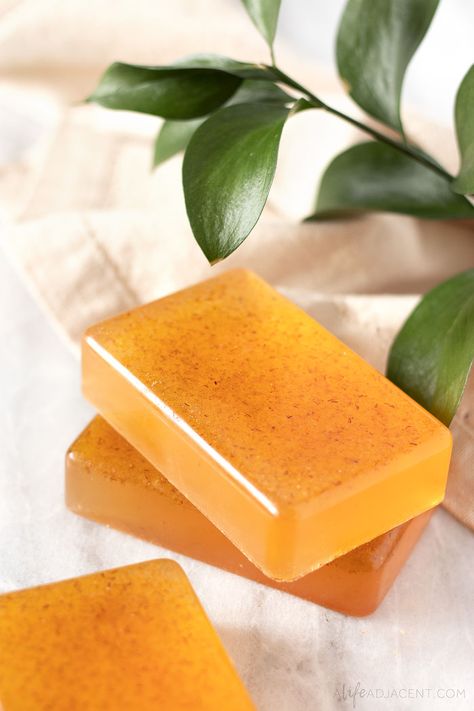 Soap Photography, Diy Honey, Diy Soap Bars, Almond Soap, Tattoo Health, Melt And Pour Soap, Honey Diy, Honey Almonds, Melt And Pour