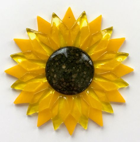 DeniseBohartBrown - Etsy Fused Glass Sunflower Patterns, Fused Glass Sunflower, Fused Glass Flower, Glass Art Products, Fused Glass Panel, Glass Art Pictures, Fused Glass Plates, Glass Fusion Ideas, Fused Glass Artwork